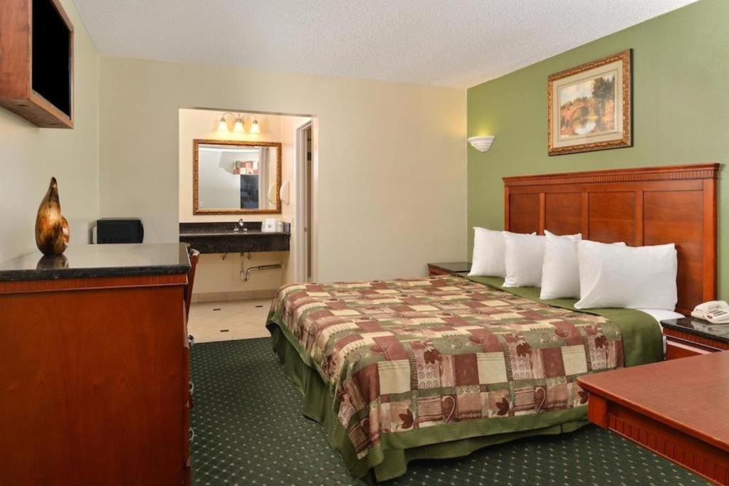 Americas Best Value Inn Redlands San Bernardino Exterior photo